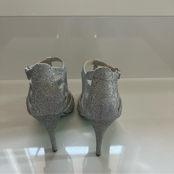 Betsey Johnson Shoes Silver Glitter T-Strap Heels | Color: Silver | Size: 7.5 - Picture 6 of 10
